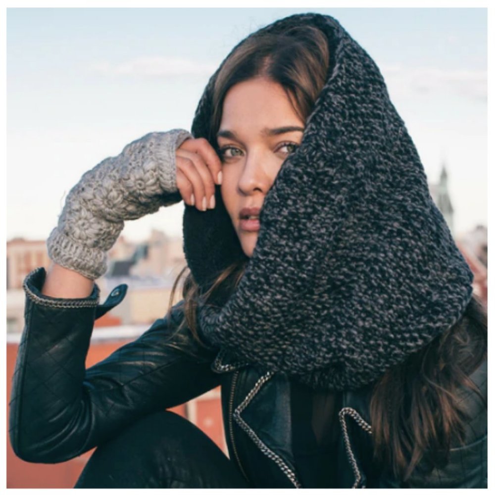 🔥 Infinity Blanket Scarf - Merino - Sherpa-Lined